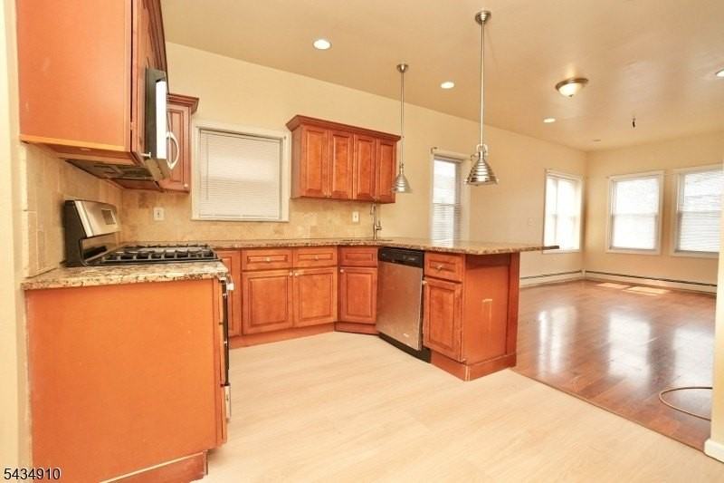 79 Chestnut St #1 - Photo 3 of 10
