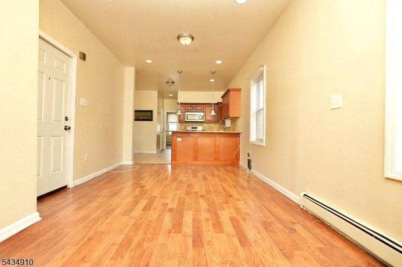 79 Chestnut St #1 - Photo 4 of 10