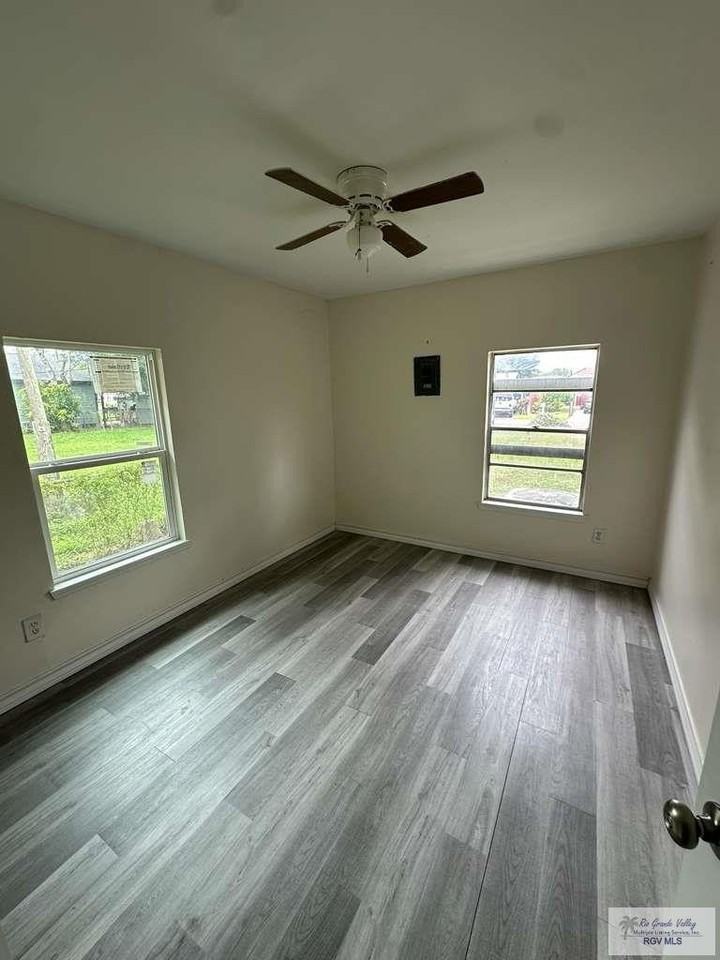 243 Freddy Fender Ln - Photo 6 of 6