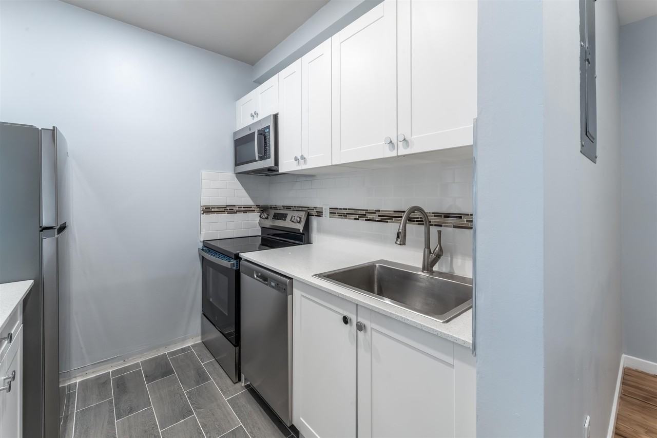 44 Sherman Ave #4B - Photo 4 of 30