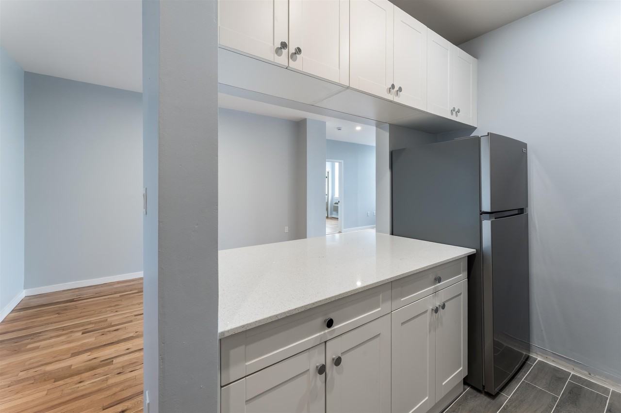 44 Sherman Ave #4B - Photo 5 of 30