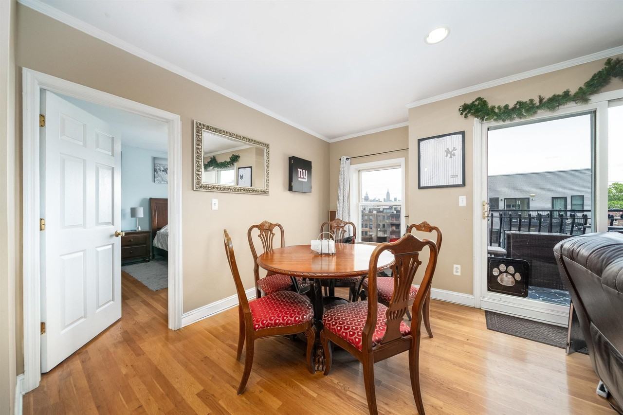 621 Monroe St #8B - Photo 6 of 19