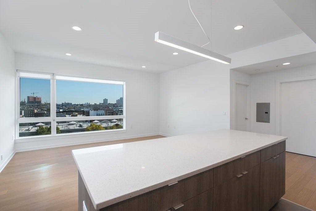 600 Harrison St #302 - Photo 7 of 15