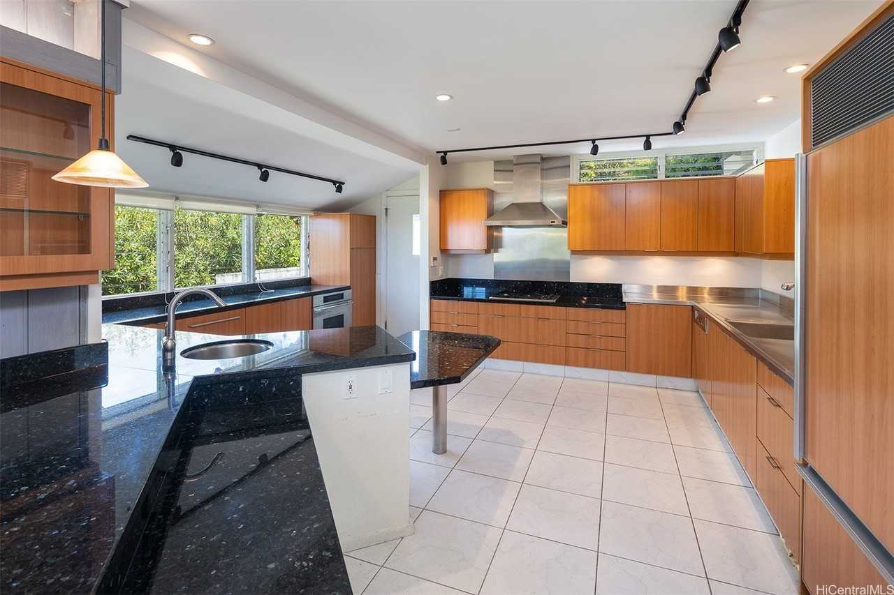 2019 Ualakaa St - Photo 5 of 25