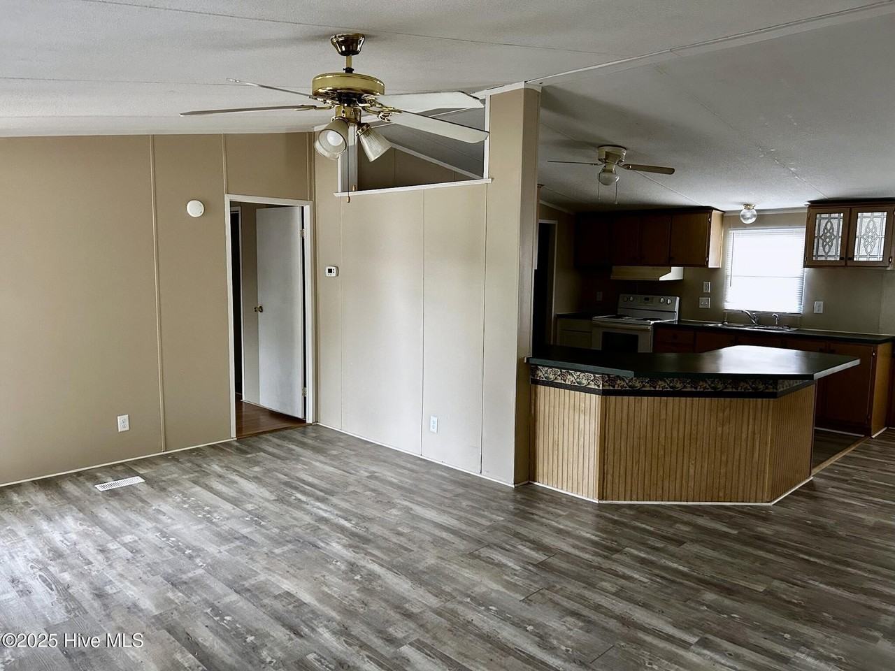 231 Church St - Photo 5 of 20