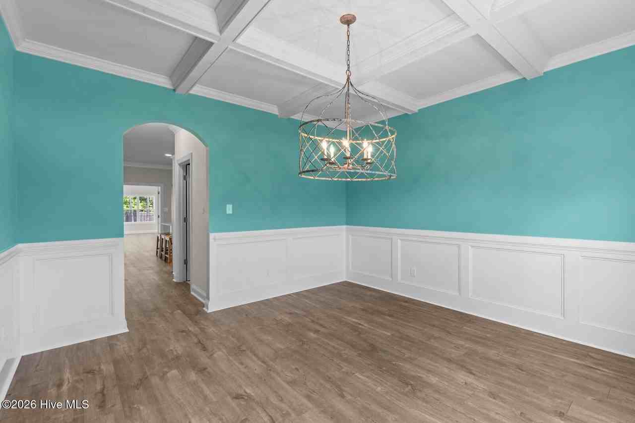 606 Prospect Way - Photo 6 of 48