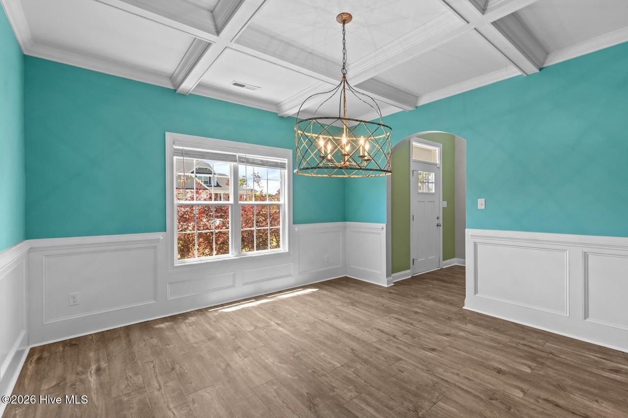 606 Prospect Way - Photo 7 of 48