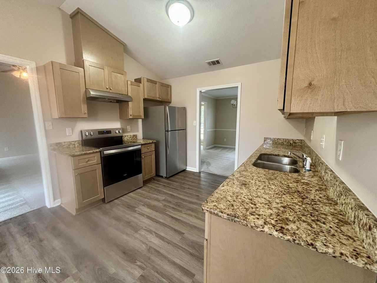 636 Bridgton Dr - Photo 4 of 22