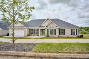 featured image of 439 Bridle Path Rd