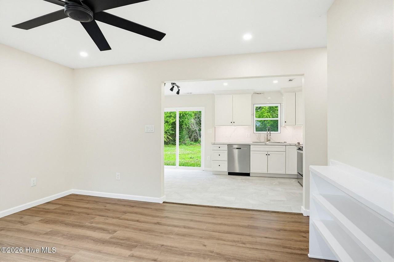 105 Ramsey Dr - Photo 6 of 22