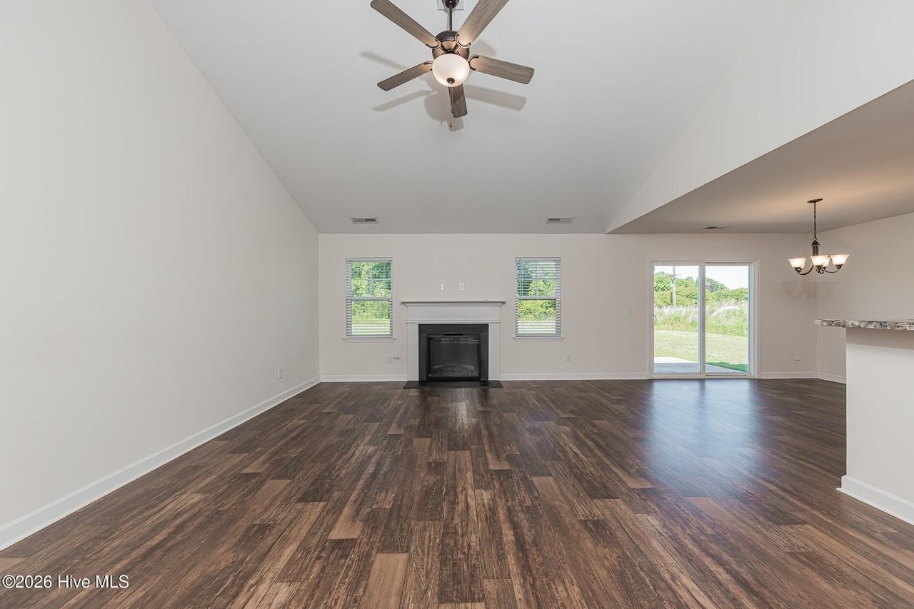 100 Mingo Dr - Photo 3 of 43