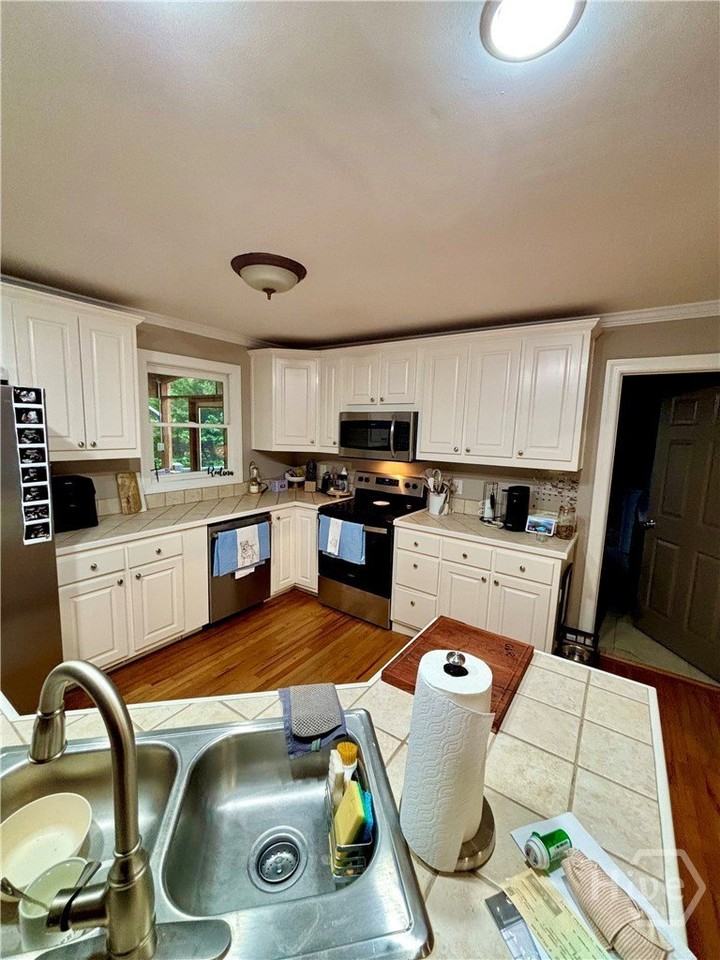 2012 S Milledge Ave - Photo 4 of 13