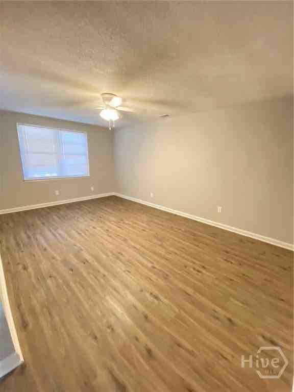 2137 Bolling St - Photo 3 of 13