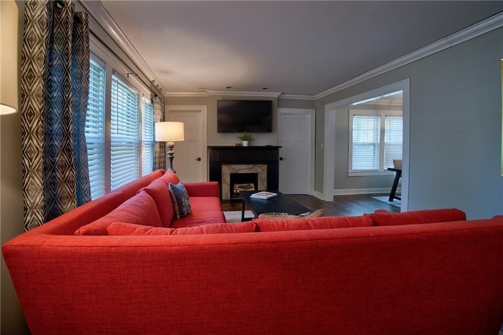 4801 Holly St - Photo 3 of 22