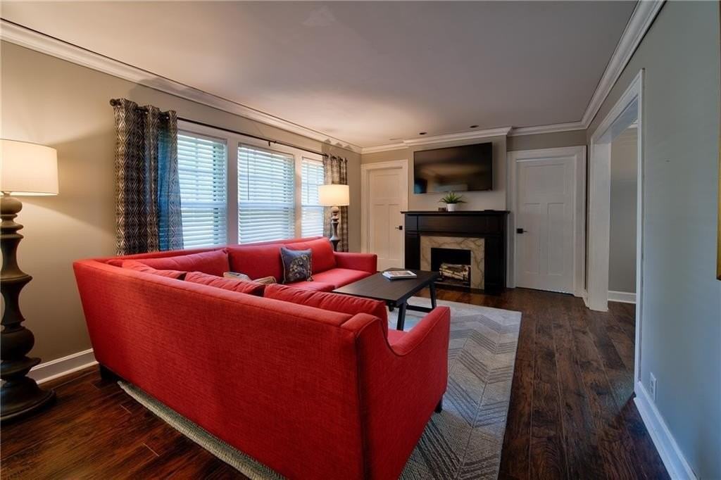 4801 Holly St - Photo 4 of 22