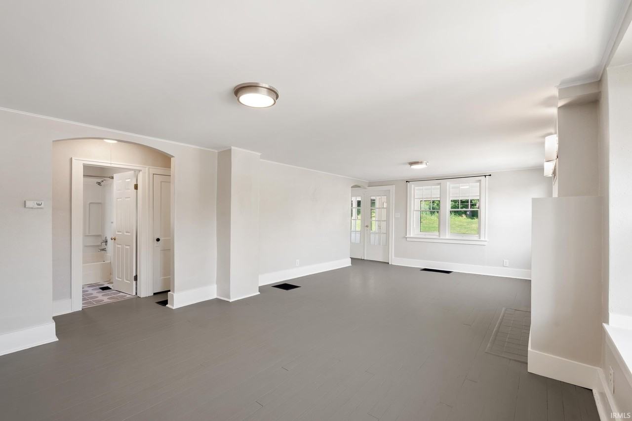 1112 Park Ave - Photo 5 of 21