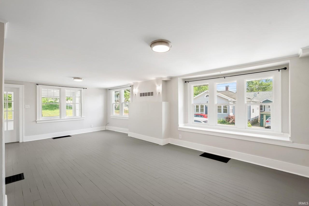 1112 Park Ave - Photo 6 of 21