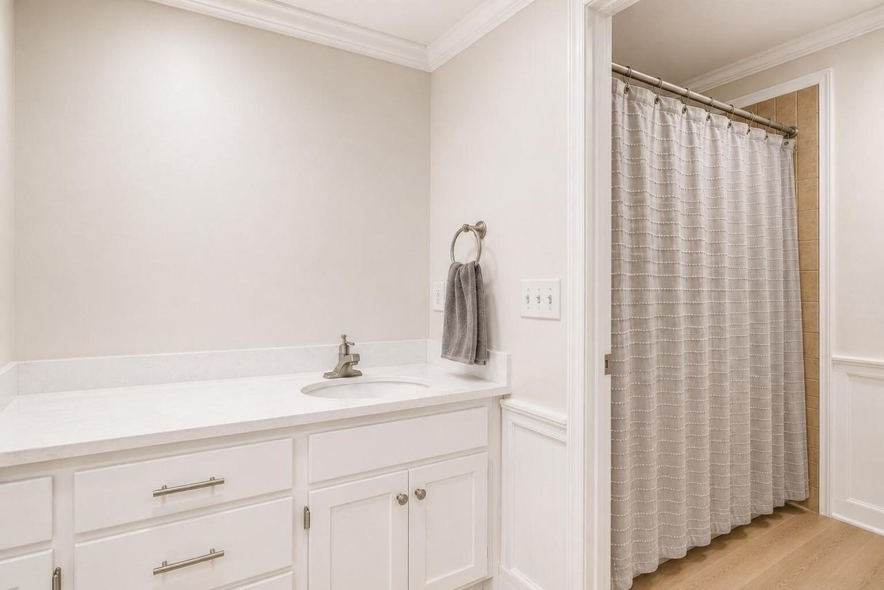5216 94th St - Photo 5 of 10