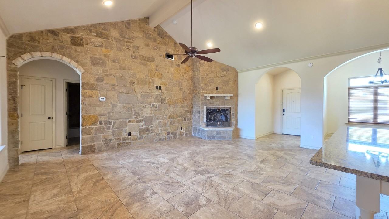 5234 Kemper St - Photo 2 of 28
