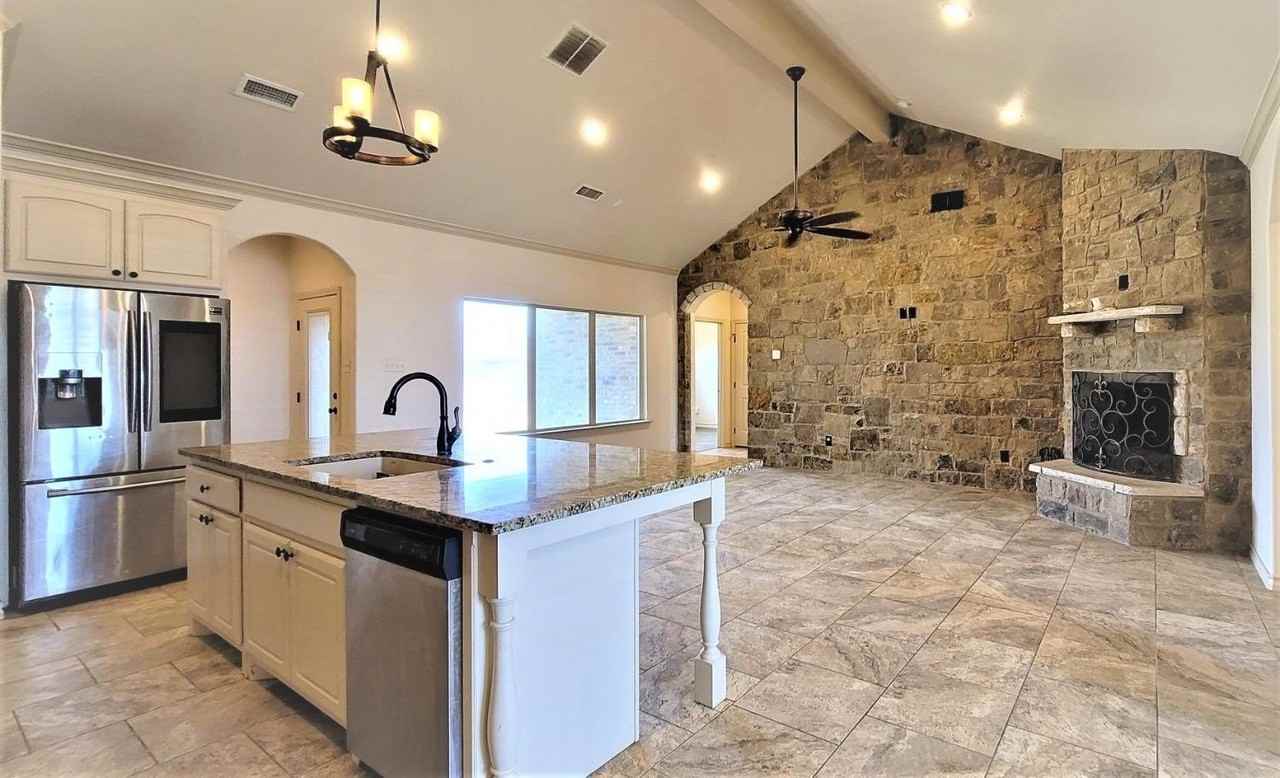 5234 Kemper St - Photo 7 of 28