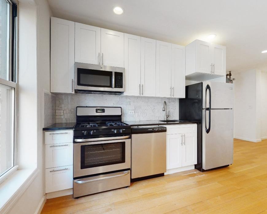 103 Thayer St - Photo 4 of 5