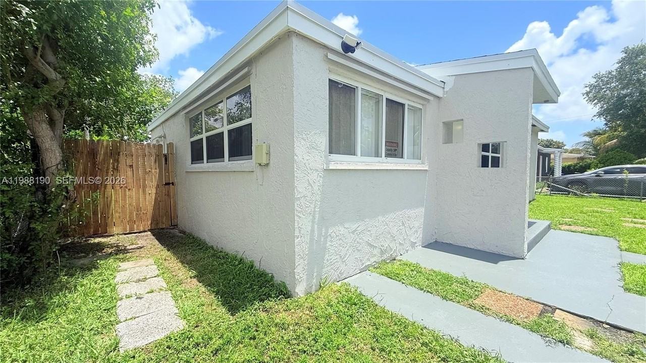 1411 Ne 155th Ter #1411 - Photo 2 of 27