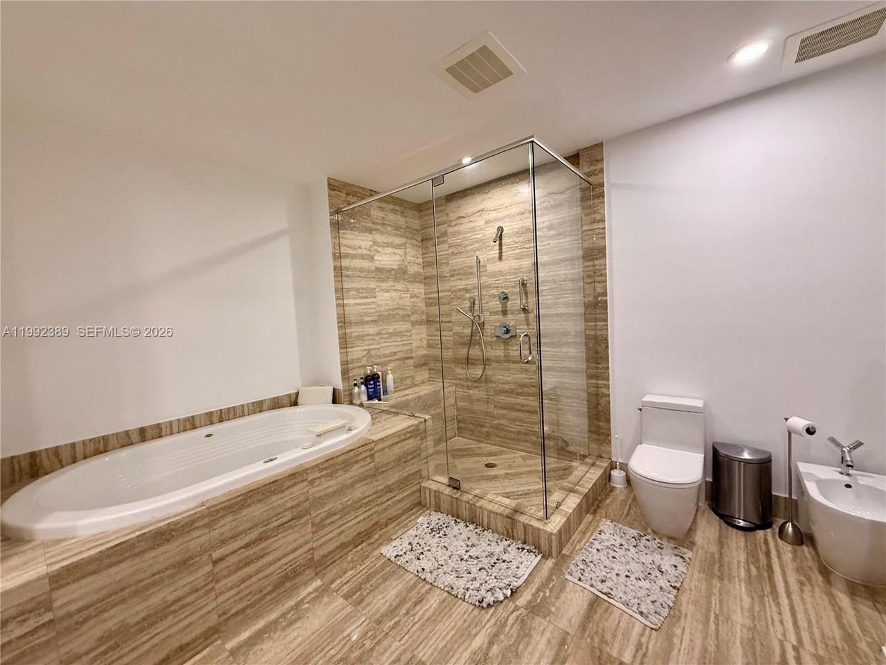 15901 Collins Ave #2802 - Photo 7 of 14