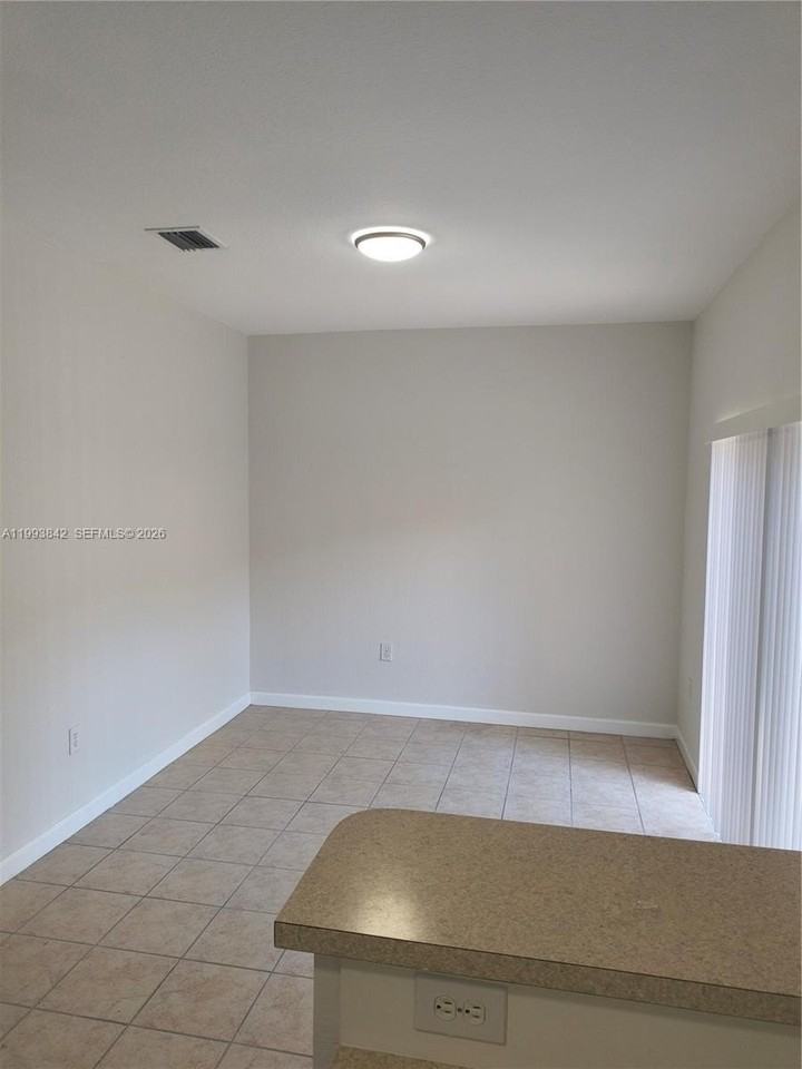 4125 Ne 24th Dr #4125 - Photo 3 of 19