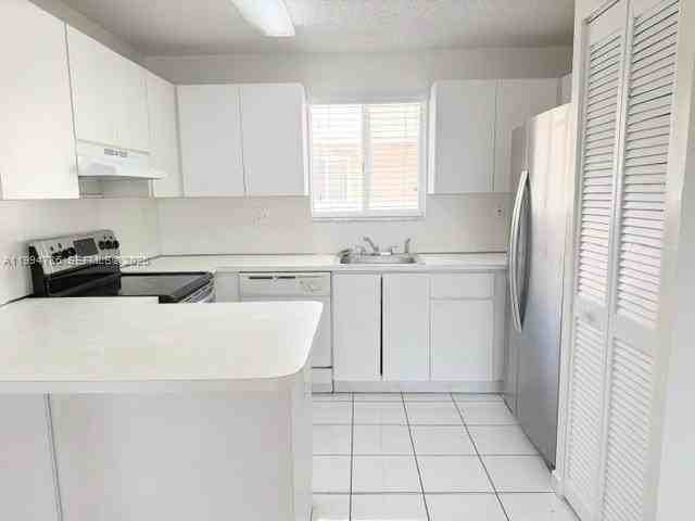 3260 W 70th St #202 - Photo 4 of 17