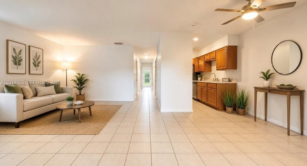 953 Sw 16th St - Photo 4 of 7