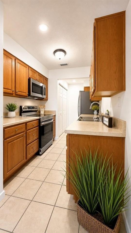 953 Sw 16th St - Photo 5 of 7