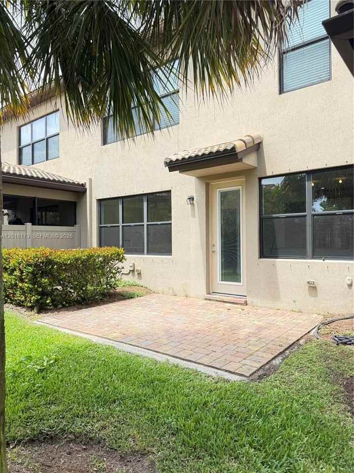 4620 San Fratello Cir #4620 - Photo 2 of 2
