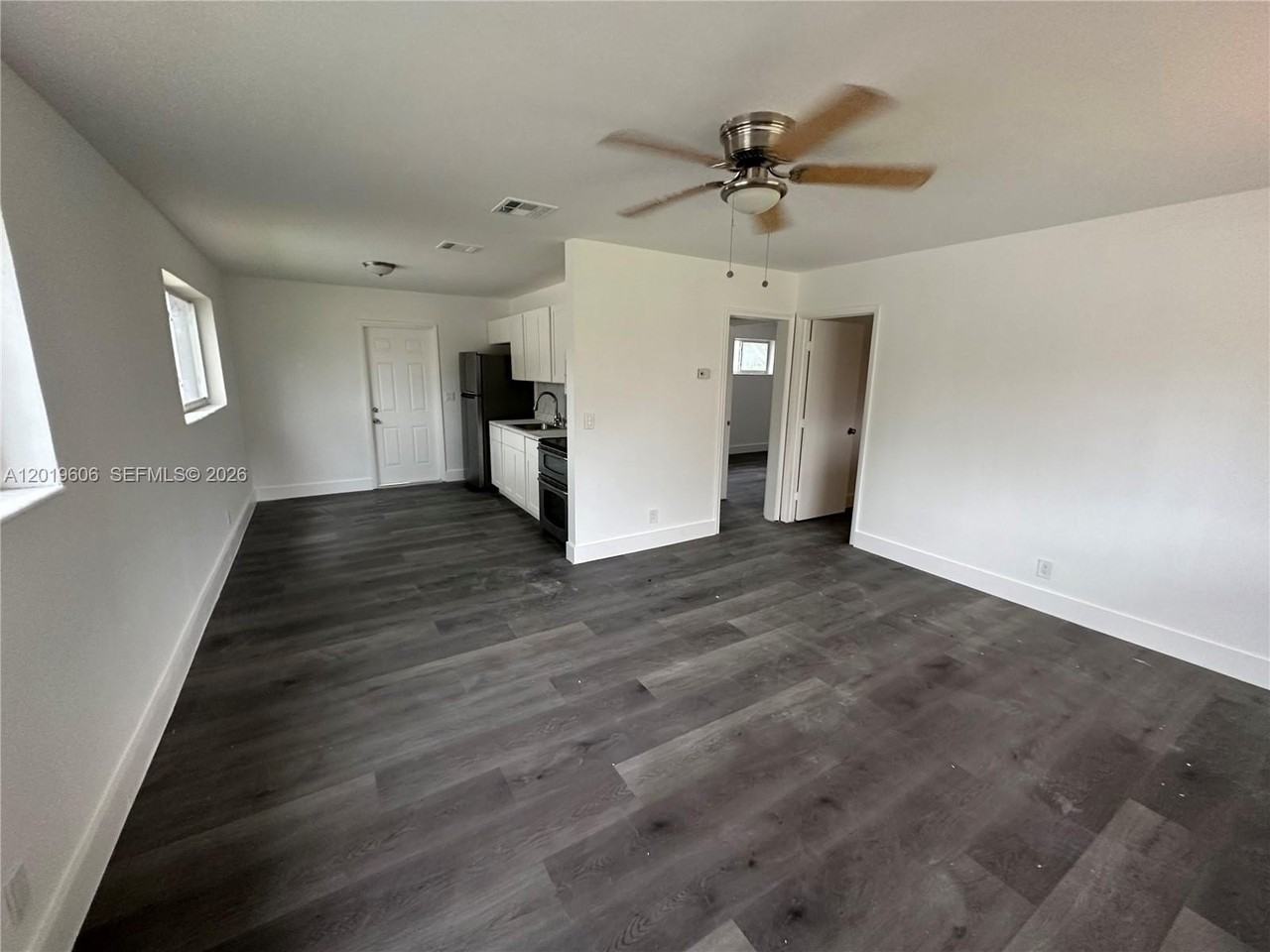 117 Se 2nd Ave #1 - Photo 2 of 10