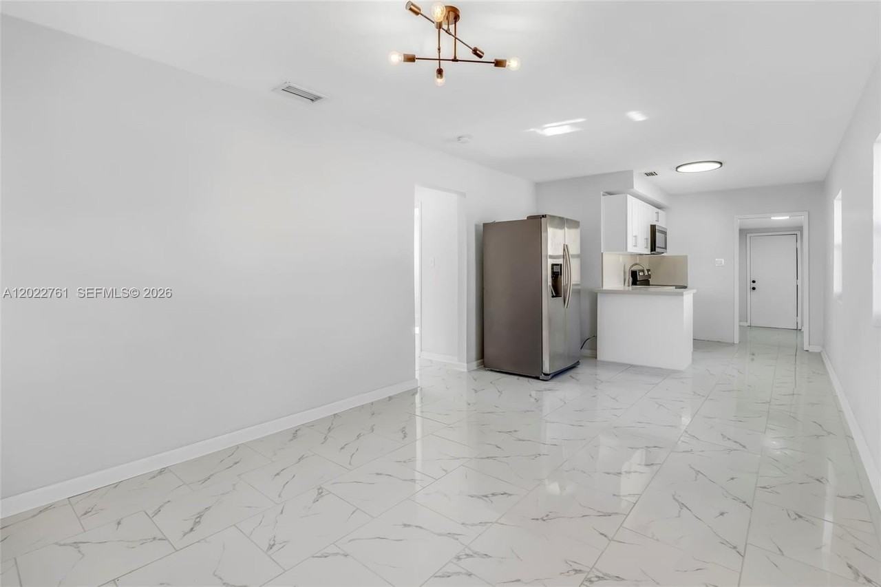 6312 Sw 19th St #1 - Photo 6 of 16