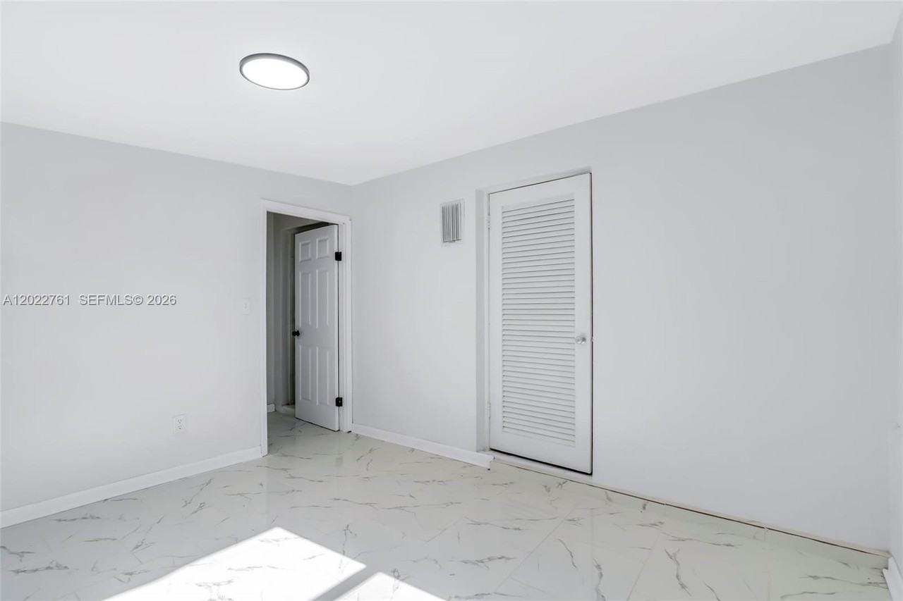 6312 Sw 19th St #1 - Photo 7 of 16