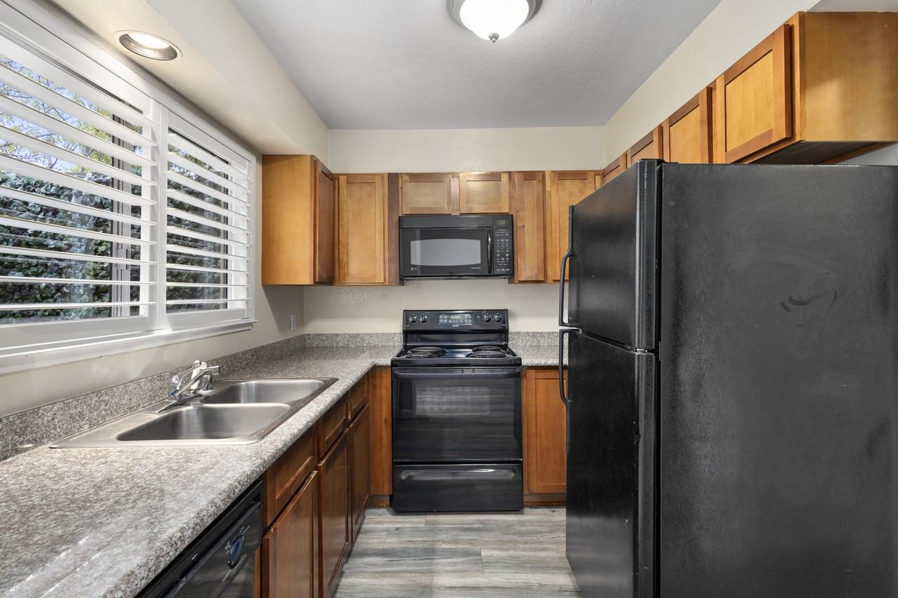 3858 Maybelle Ave #1 - Photo 6 of 18