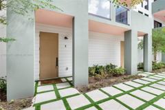 721 Sw 11th St #E - Photo 1 of 1
