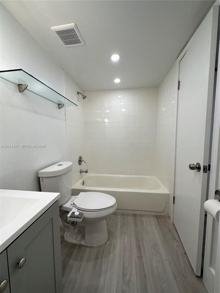 10813 Nw 7th St #5-11 - Photo 4 of 17
