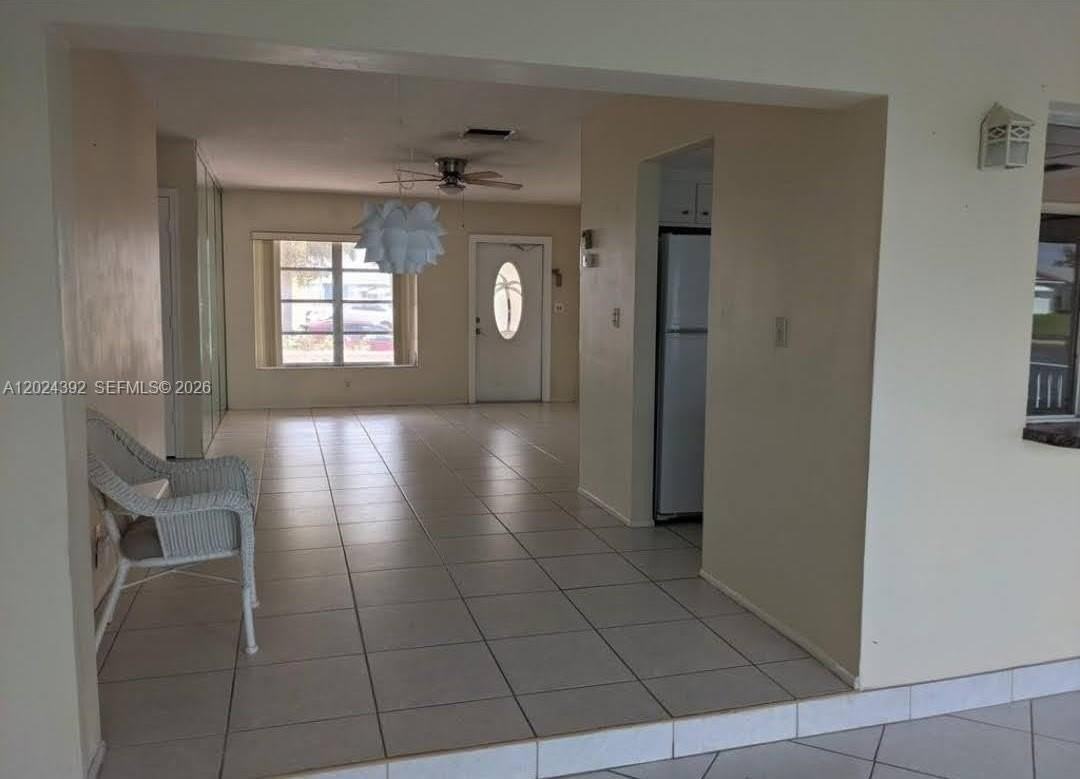 4709 Nw 47th Ave #4709 - Photo 2 of 5