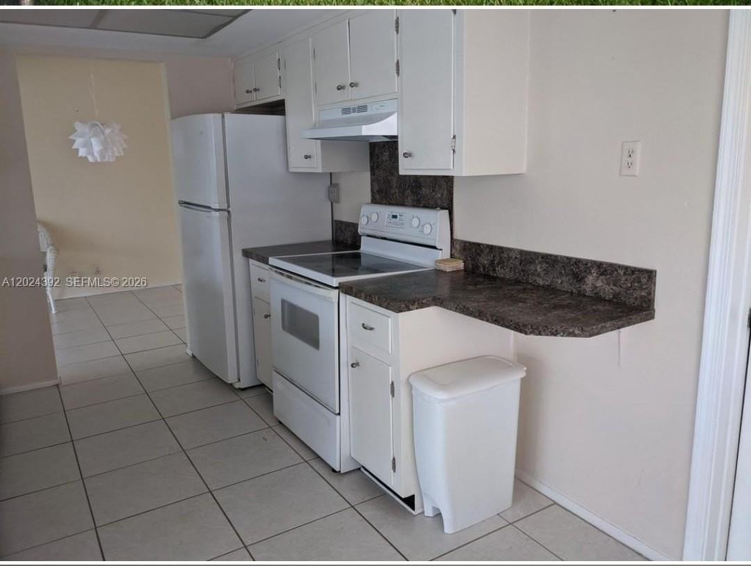 4709 Nw 47th Ave #4709 - Photo 3 of 5