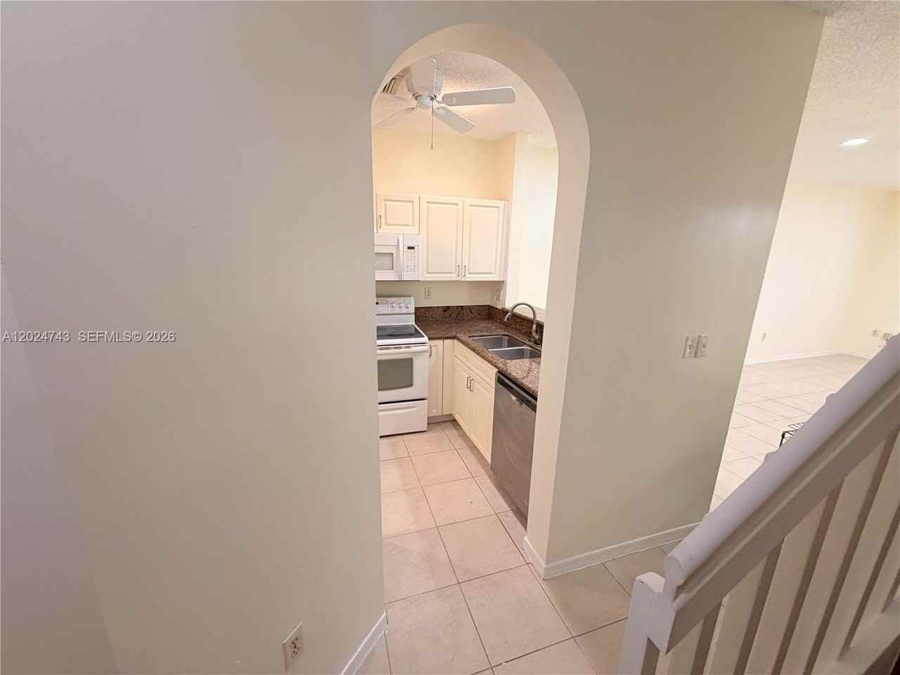 2232 Se 26th Ln #2232-1 - Photo 4 of 21