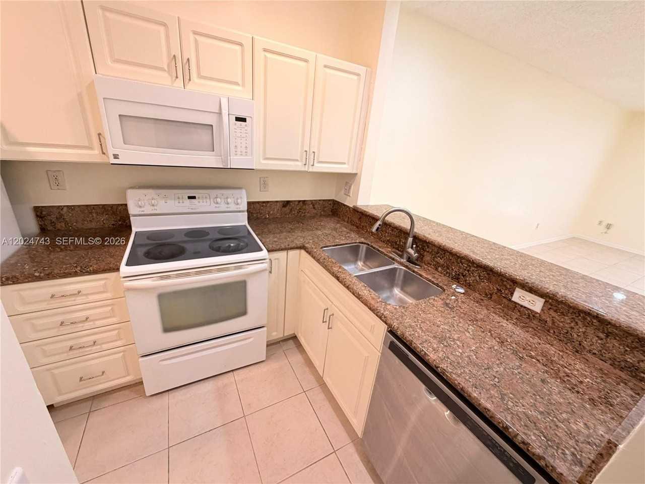 2232 Se 26th Ln #2232-1 - Photo 5 of 21