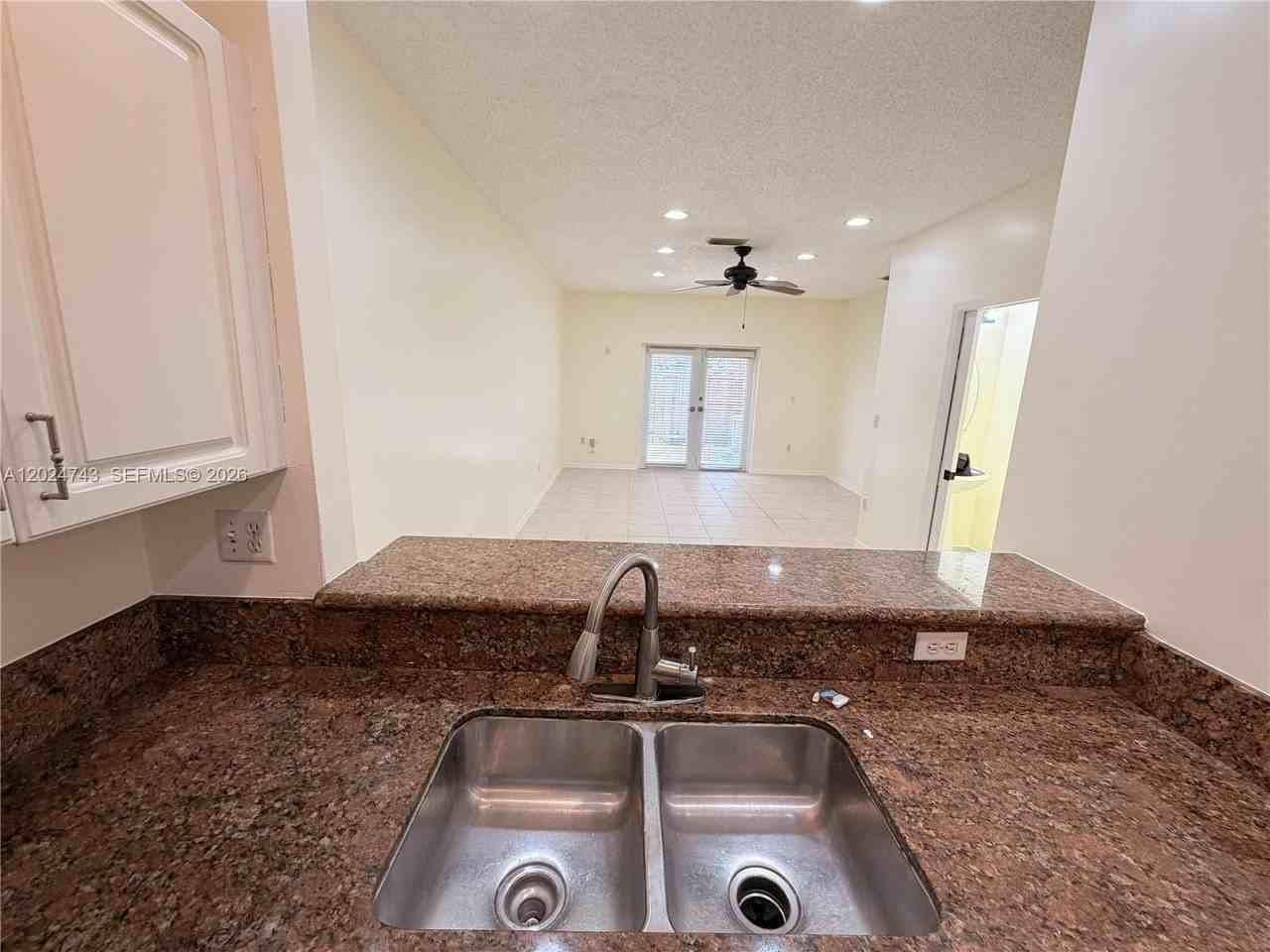 2232 Se 26th Ln #2232-1 - Photo 6 of 21