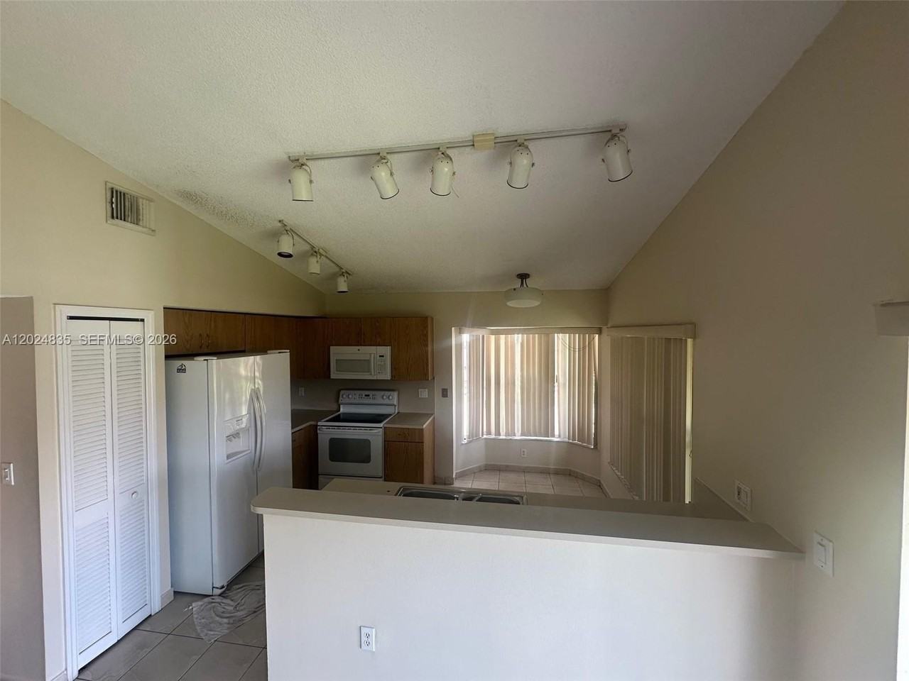16280 Sw 77th Ter - Photo 5 of 19