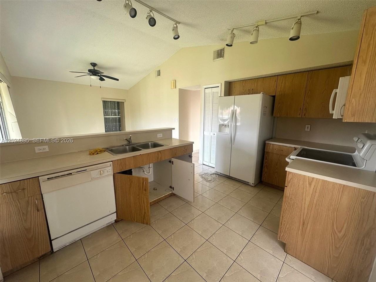 16280 Sw 77th Ter - Photo 7 of 19