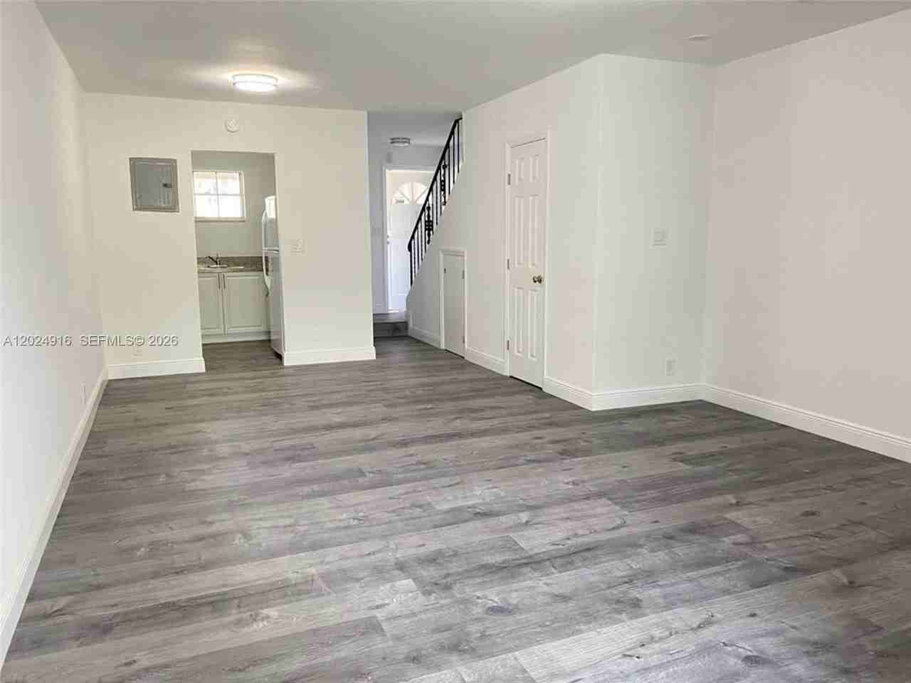 2460 Taylor St #1C - Photo 3 of 35