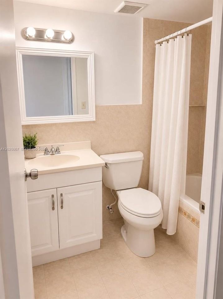 1975 Normandy Dr #406 - Photo 6 of 7