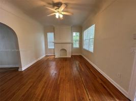 featured image of 2328 Sw 17th St #1