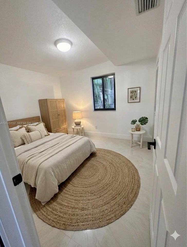 5782 Sw 16th St #1 - Photo 5 of 6