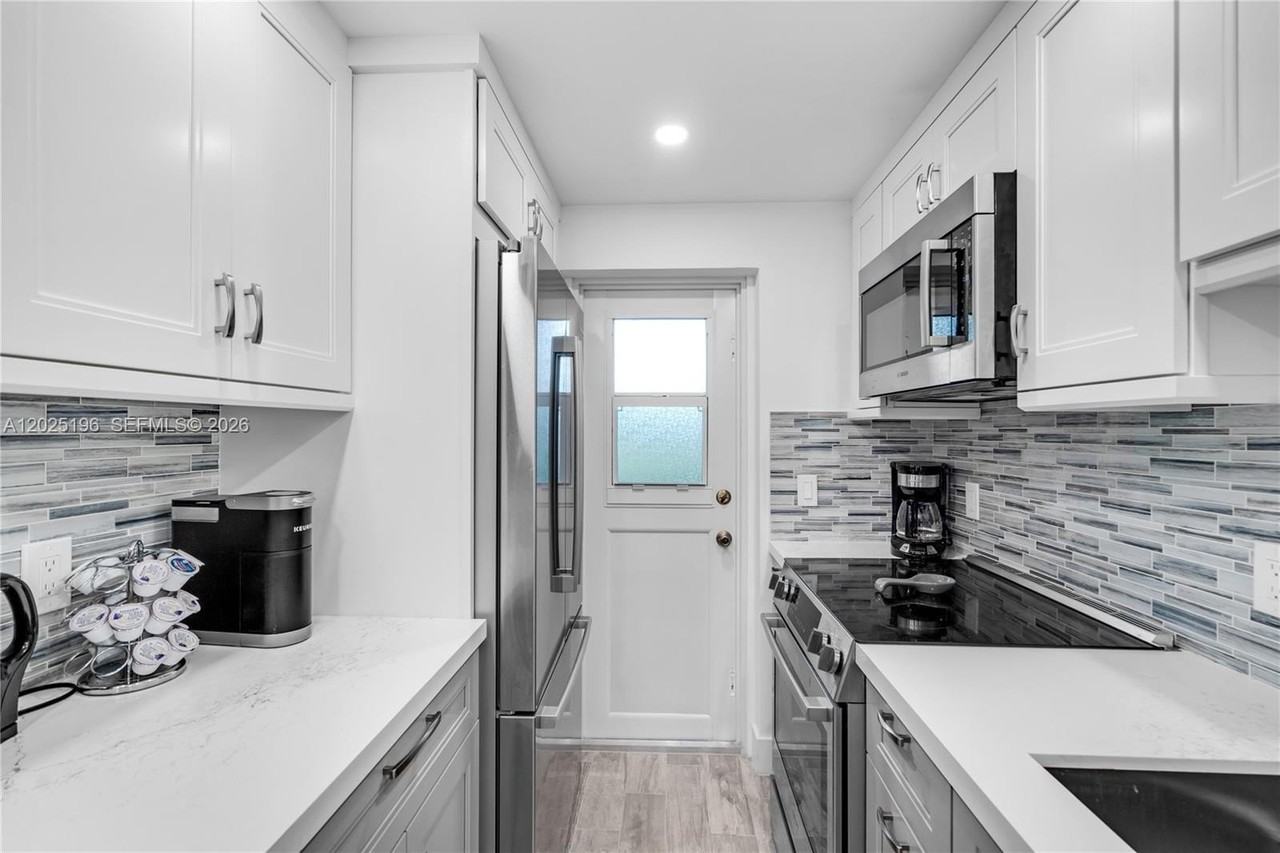4502 N Federal Hwy #167H - Photo 6 of 27